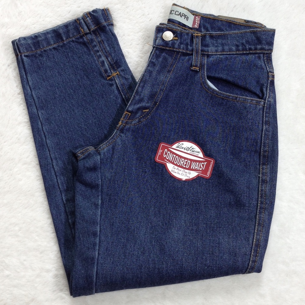 NWOT Vintage Levi Sculpted Classic Capri